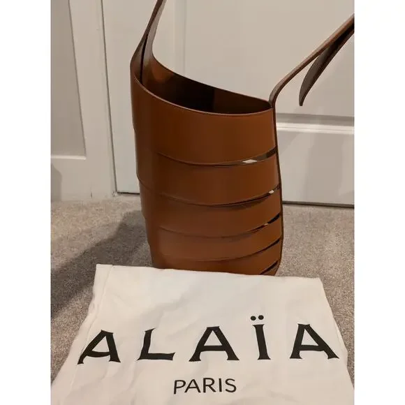 100% BRAND NEW - ALAIA Babel Brown Medium HandBag Bag $2980R! - Picture 4 of 14